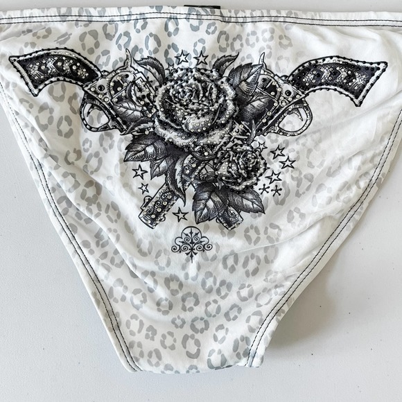 Sinful by Affliction Guns & Roses Embellished Bikini Bottom White Black Large - Picture 9 of 9